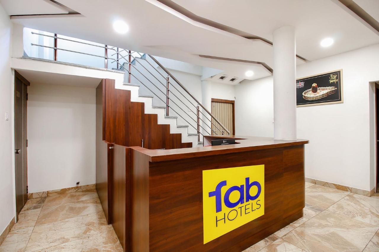 Fabexpress Yuvan Gouharganj Екстер'єр фото